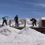 Harte Arbeit auf dem Salar